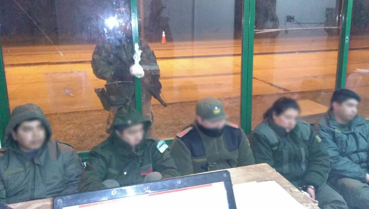 Cinco gendarmes de Las Lajitas fueron detenidos porque habrían cobrado coimas a bagayeros