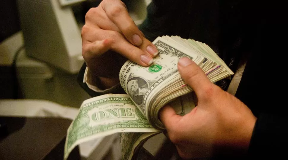 El dólar volvió a aumentar. FOTO DE ARCHIVO. 