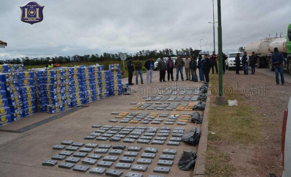EL AÑO PASADO. Los 260 kilos de cocaína incautados en Salta tenían el mismo sello que la hallada en Santiago. policía de salta