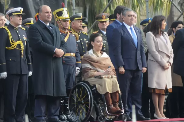 El video del escrache a Gabriela Michetti en la Catedral tucumana