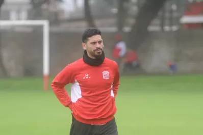 Contra Flandria, Galeano jugó en la posición que mejor le sienta