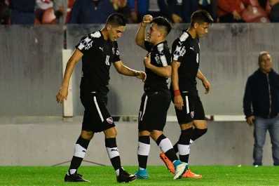 Independiente se durmió en el final y tendrá que definir su futuro en Chile