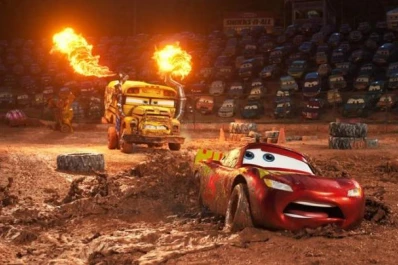 El reinado de Rayo McQueen, en peligro por un nuevo corredor