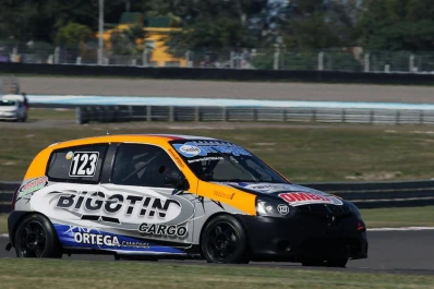 Los tres hermanos Ortega, Mohamed y Bestani ultiman detalles