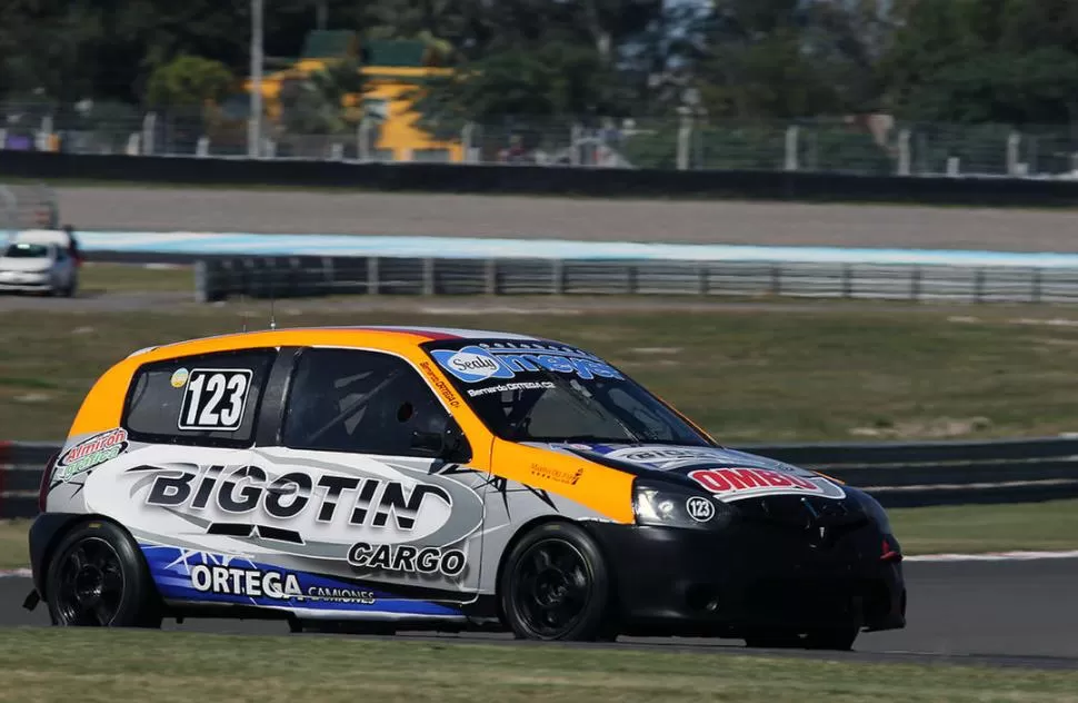 APUESTA. El Ortega Competición debutará asistiendo al auto de Bernardo, que corrió por única vez también en Las Termas. bh fotos