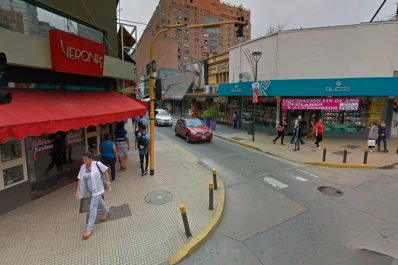 Fue detenido por romper la vidriera de un local del centro a golpes de puño
