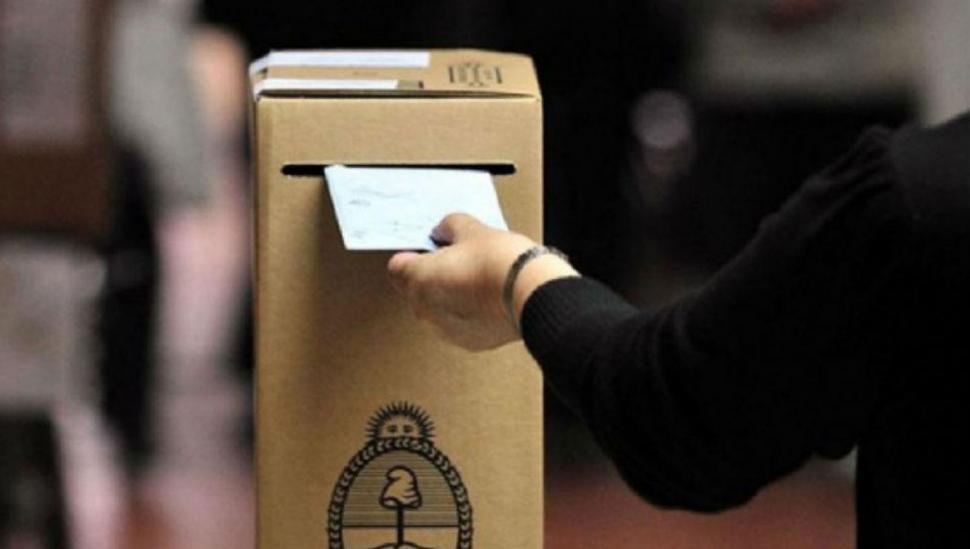 Los precandidatos dicen que quieren debatir proyectos y evitar los agravios