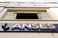 Oficializan los créditos para beneficiarios de las asignaciones universales: cuánto dinero se podrá pedir