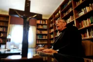 En medio de la campaña, Zecca “retó” a los precandidatos