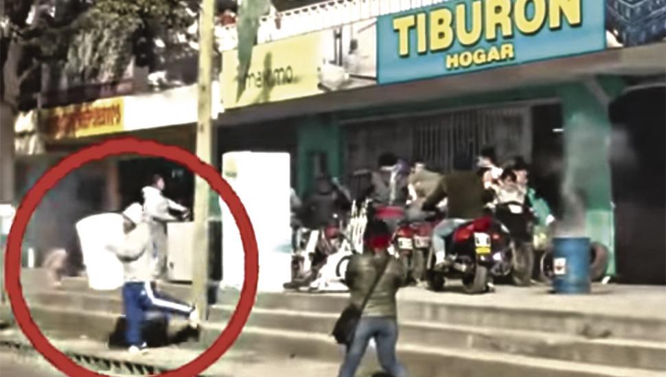 Creyó que robaban un súper y entró a saquear, pero era el rodaje de una película