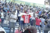 A pesar de la prohibición, los hinchas “Santos” poblaron Jujuy