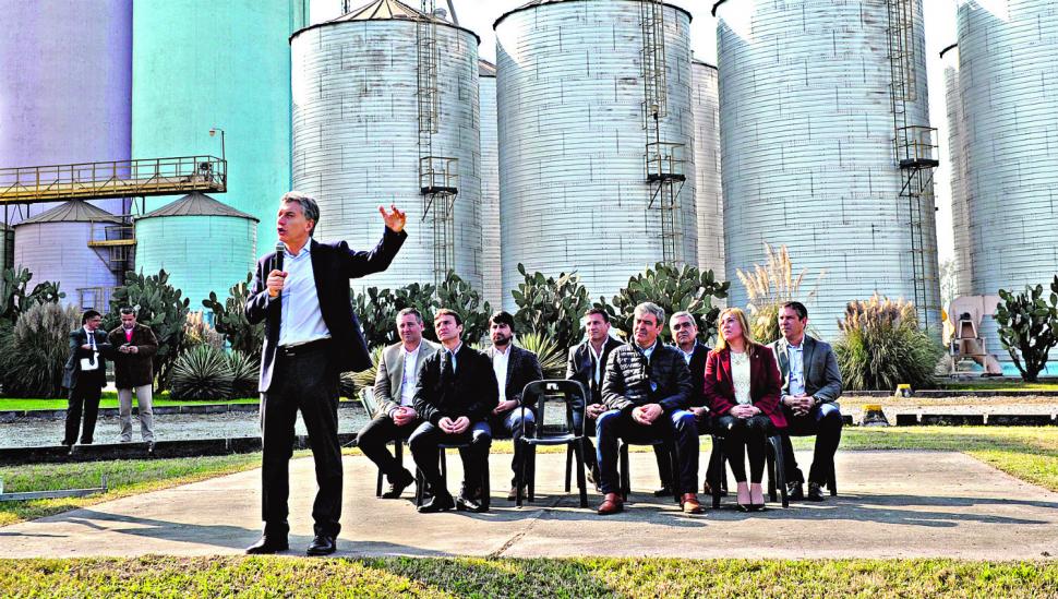 Macri exige a Manzur que rinda cuenta de los dineros públicos