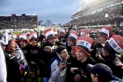 Chacarita ascendió por sexta vez en su historia