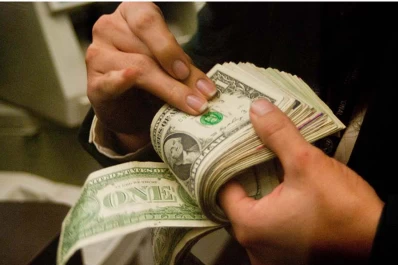 Los economistas prevén que el dólar se mantendrá cerca de los $ 18