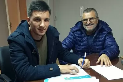 Atlético tiene nuevo delantero: firmó Mauricio Affonso