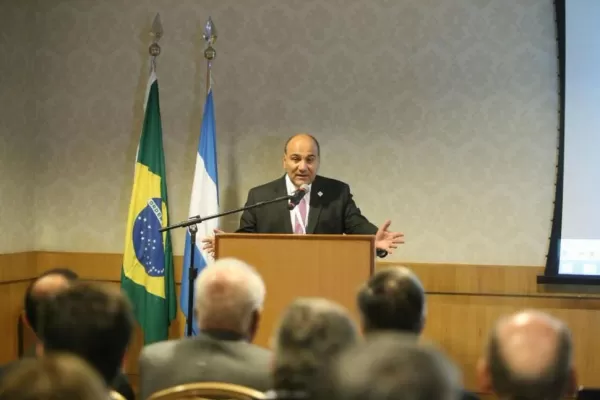 Manzur anunció vuelos directos entre Tucumán y Río de Janeiro