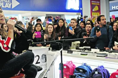 Los fanáticos nunca estuvieron tan cerca de la “Sole”