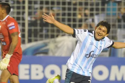 Mirá los tres goles del Pulguita Rodríguez para la histórica clasificación de Atlético