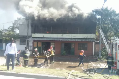 El incendio de una imprenta causó gran temor en Concepción