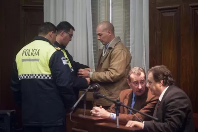 Perpetua para el policía que mató al amigo de su ex