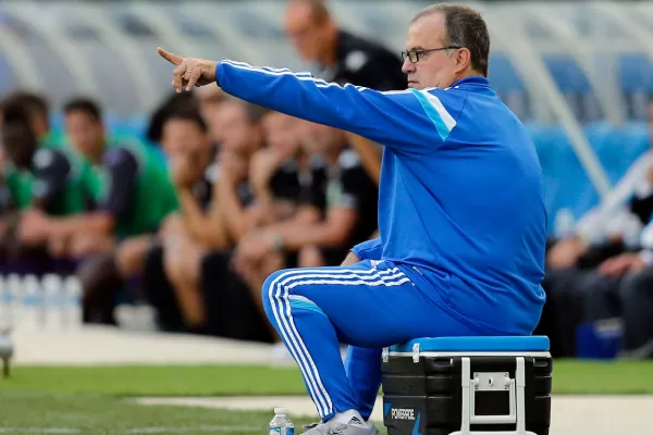 El debut de Bielsa y toda la actividad deportiva para ver hoy por televisión
