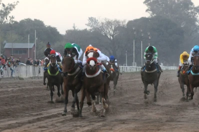 Don Pamperito sorprendió en la central al vencer por medio pescuezo al debutante Cheque Sam