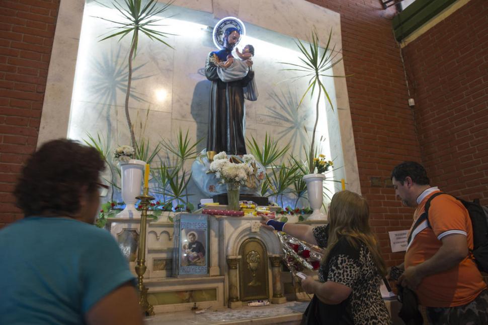 San Cayetano concede los pedidos y los fieles cumplen sus promesas