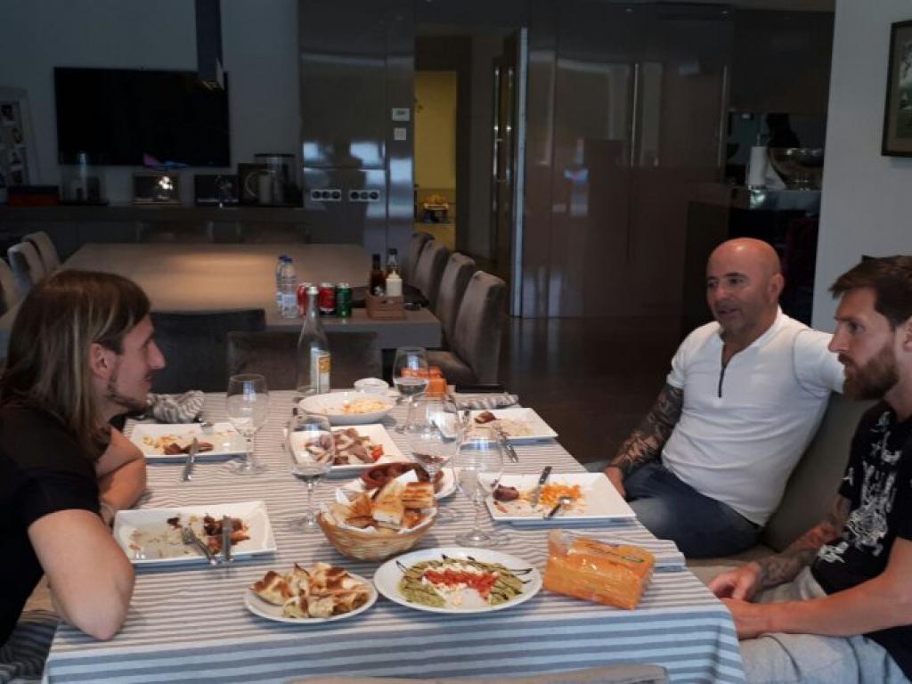 Sampaoli almorzó en la casa de Messi