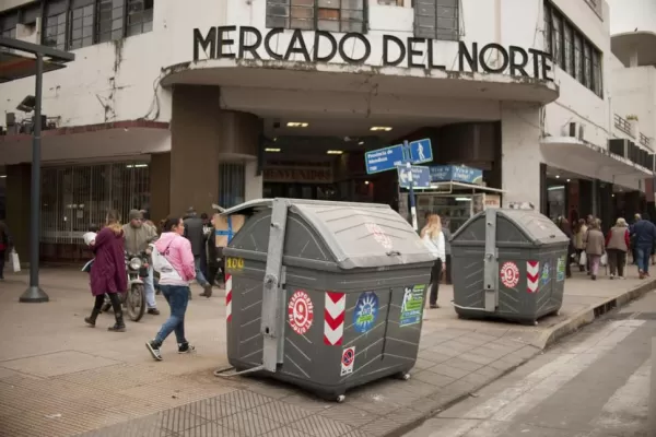 No sólo basura: en los contenedores también arrojan escombros