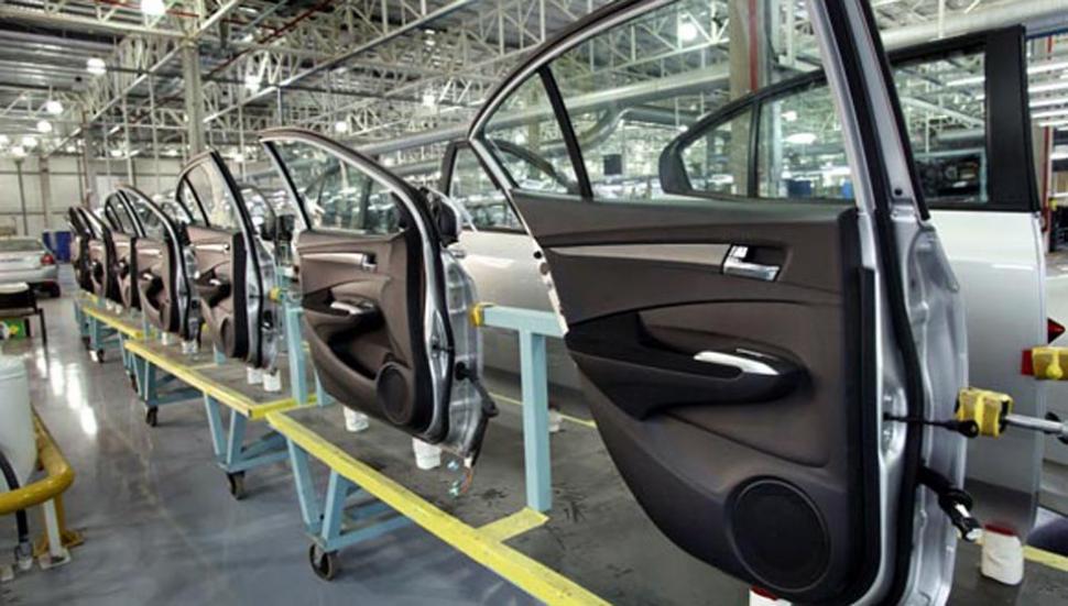 Automotrices lanzan descuentos