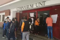 Se inscriben las primeras mujeres en el Gymnasium en medio de un clima tenso