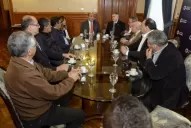 Manzur apela a la unidad del PJ y modera el discurso