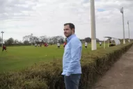 Un viajante distribuye su tiempo entre la pasión y el trabajo