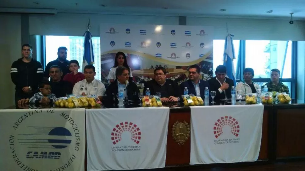 ENTRE LIMONES. Un momento de la conferencia de prensa en la Legislatura. FOTO DE MARCOS SENA 