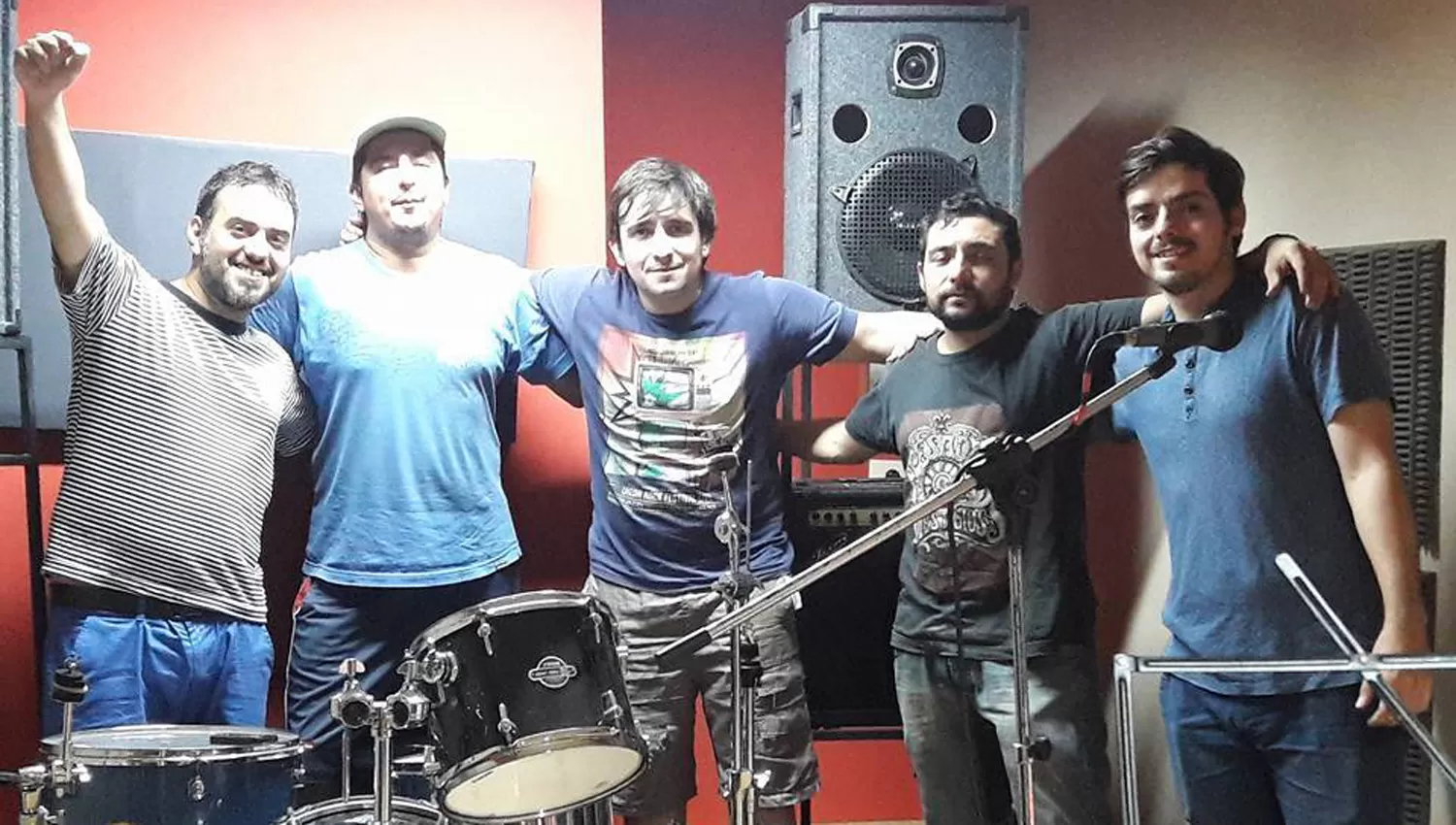 TODO LISTO. Los integrantes de Malas Lenguas prometieron un recital a puro sonido stoner. FOTO TOMADA DE FACEBOOK.COM/MALASLENGUASROCK