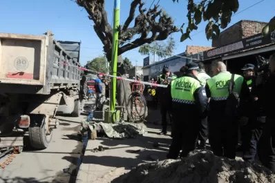 Tragedia en una gomería: “sentí un reventón y lo vi tirado en el piso”
