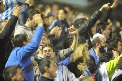 Los hinchas decanos dieron bandera verde al “Ruso” Zielinski