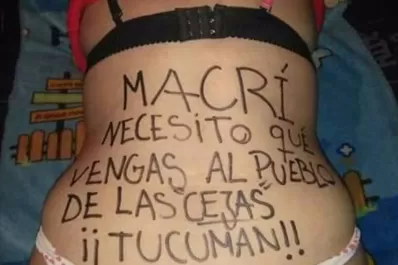 Pintada y en ropa interior, una mujer pide a Macri que investigue a la comisionada de Las Cejas