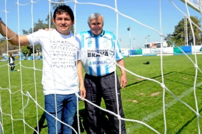 Video: así fue el emocionante encuentro entre el Kila Castro y el Pulguita Rodríguez