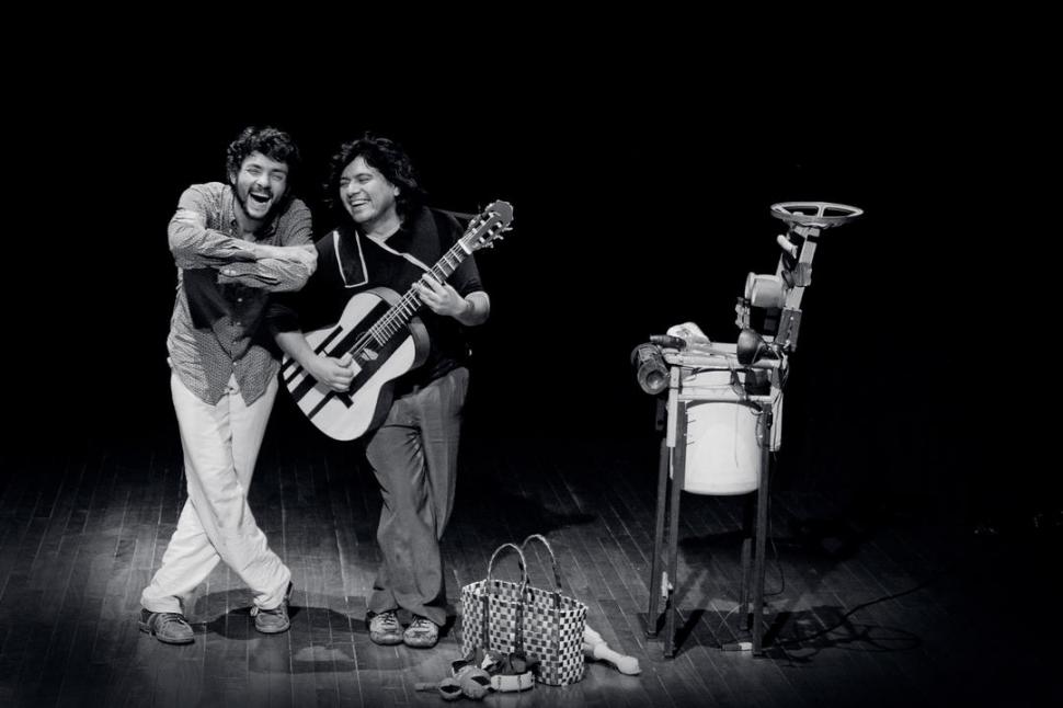 AMIGOS ARTISTAS. Mario Ramírez y Roberto López en “Amor de músico”. 