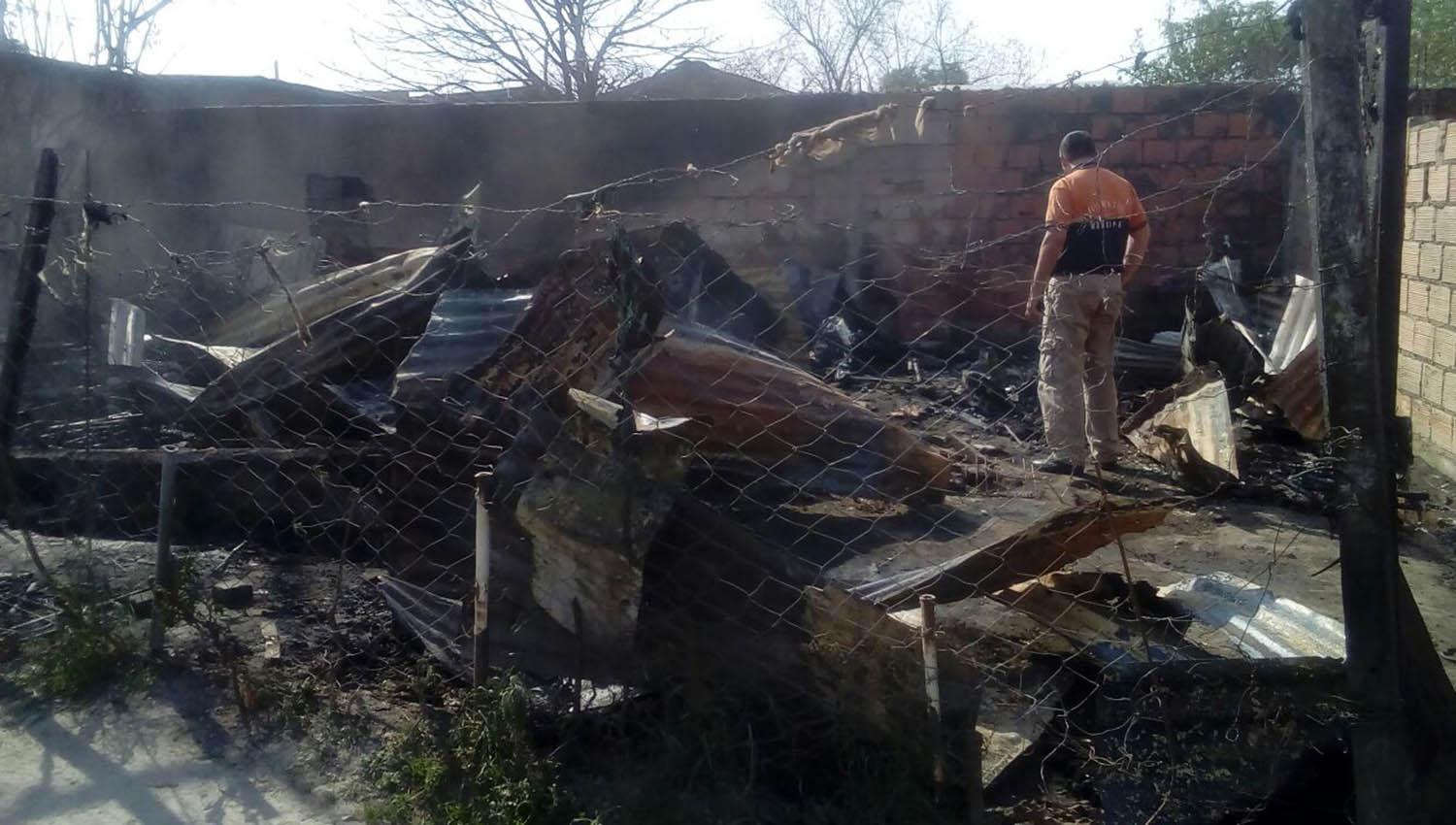 La familia Palacios perdió todo en el incendio.FOTO ENVIADA A LA GACETA VÍA WHATSAPP