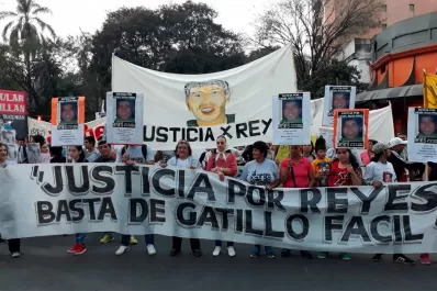 Basta de gatillo fácil, reclamaron en la marcha por Miguel Reyes
