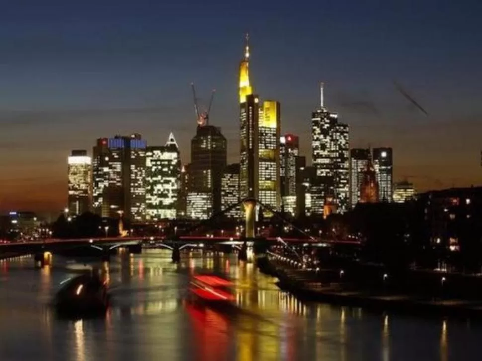 URBE. Frankfurt es la ciudad de los rascacielos y sede del Deutsche Bank. reuters 
