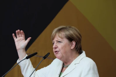 La derecha quiere a Merkel ante un juez