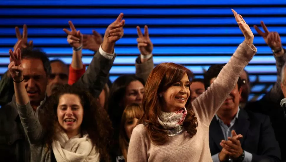 LUEGO DE LA VOTACIÓN. Cristina anunció su triunfo en la madrugada posterior a las PASO del domingo 13. REUTERS (archivo)
