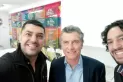 Macri visitó de sorpresa una heladería en Tucumán, probó el helado de mate cocido y le encantó