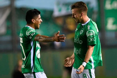 Sarmiento dejó en el camino a Sacachispas y podría ser rival de Atlético