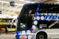 A la medianoche arranca un paro escalonado de choferes de colectivos de larga distancia