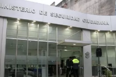 Asaltaron a una mujer y a su hijo de 10 años a punta de pistola: prometieron volver