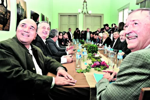 Gobernadores piden discutir en el Congreso